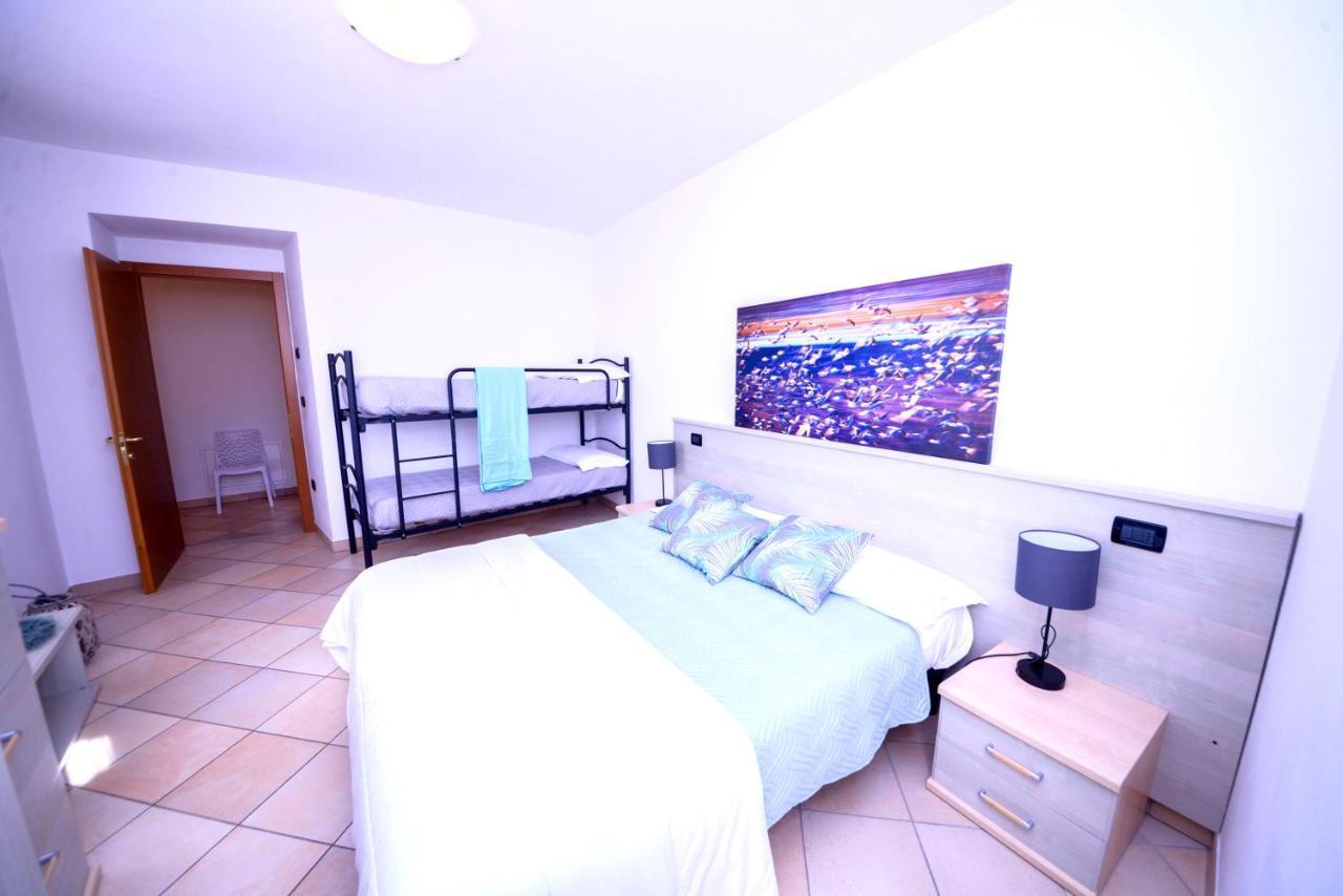 Walk 2 Town Apartamento Arco Exterior foto